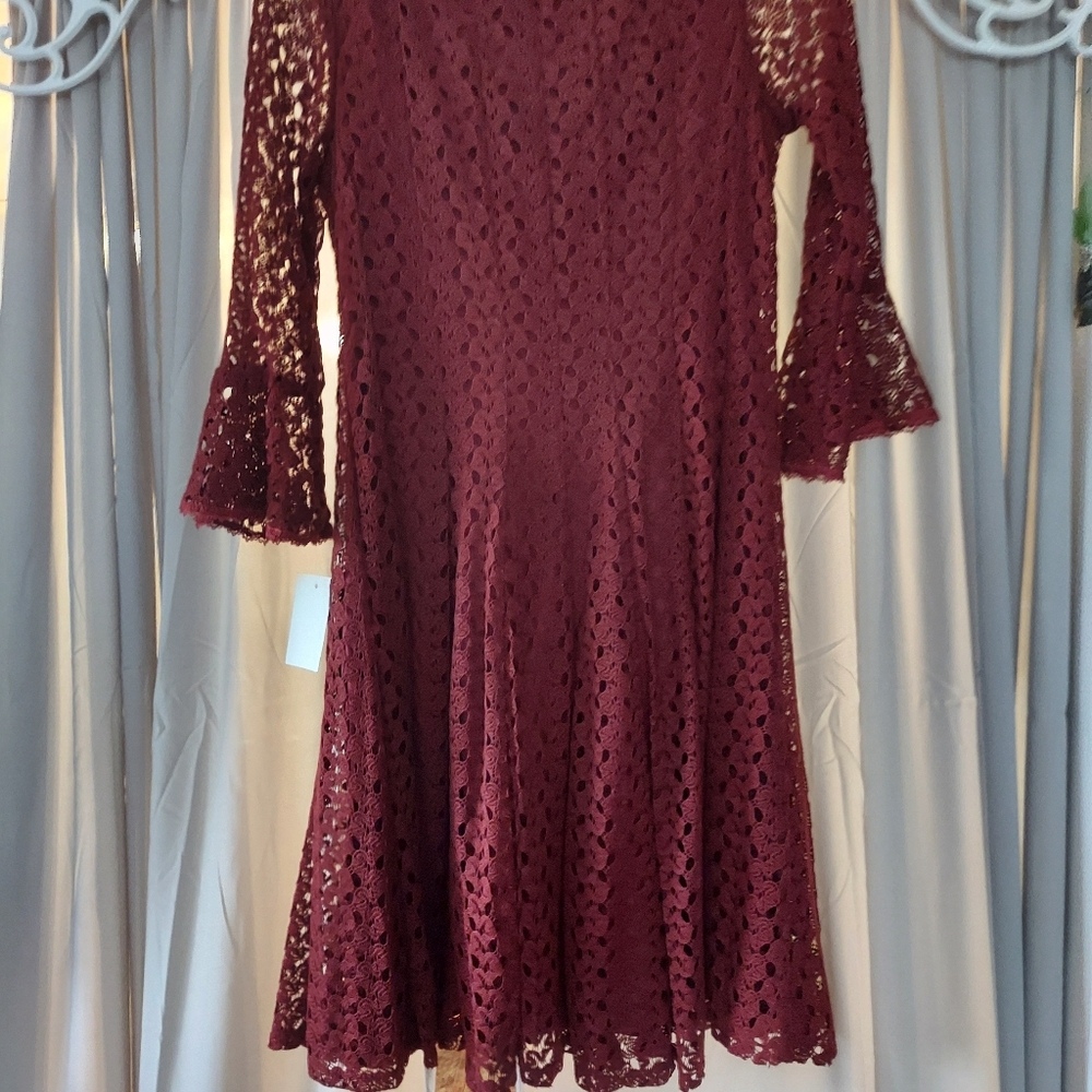 NWT RabbitRabbit Rabbit Women's Burgundy Dress Lace With Bell Sleeves - Picture 3 of 6